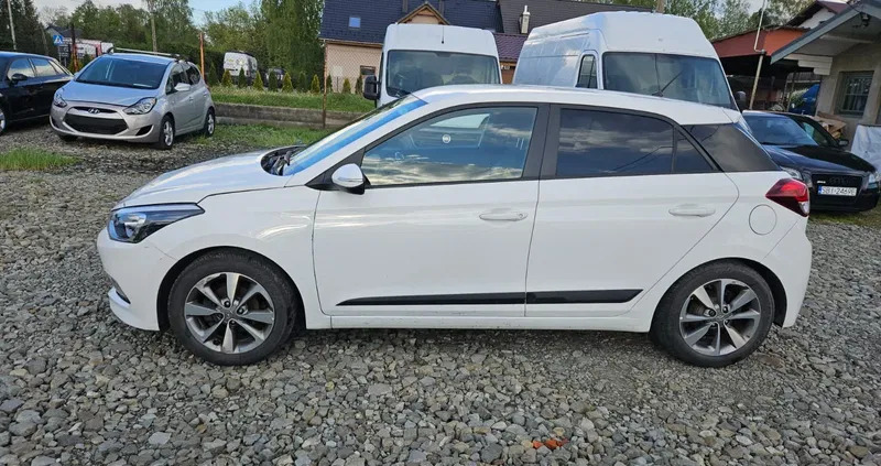 hyundai Hyundai i20 cena 23900 przebieg: 90000, rok produkcji 2017 z Nowa Sarzyna